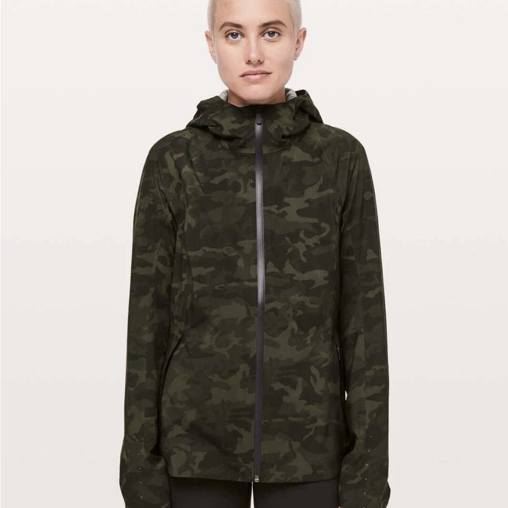 LULULEMON The Rain Is Calling ll Jacket 8 Camo Green Reflective Running Jacket